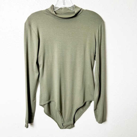 Boohoo Tops - BOOHOO GREEN BASIC TURTLENECK VISCOSE LONG SLEEVE TOP SIZE US 8 BRAND NEW
